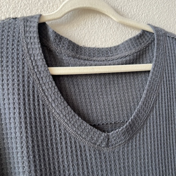 Dark gray waffle knit oversized top with raw edges. Size xl. GUC - Picture 2 of 8